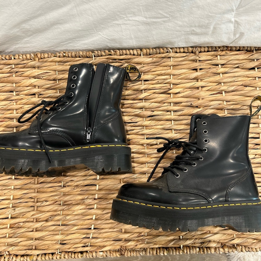 Doc Marten JADON BOOT SMOOTH LEATHER PLATFORMS